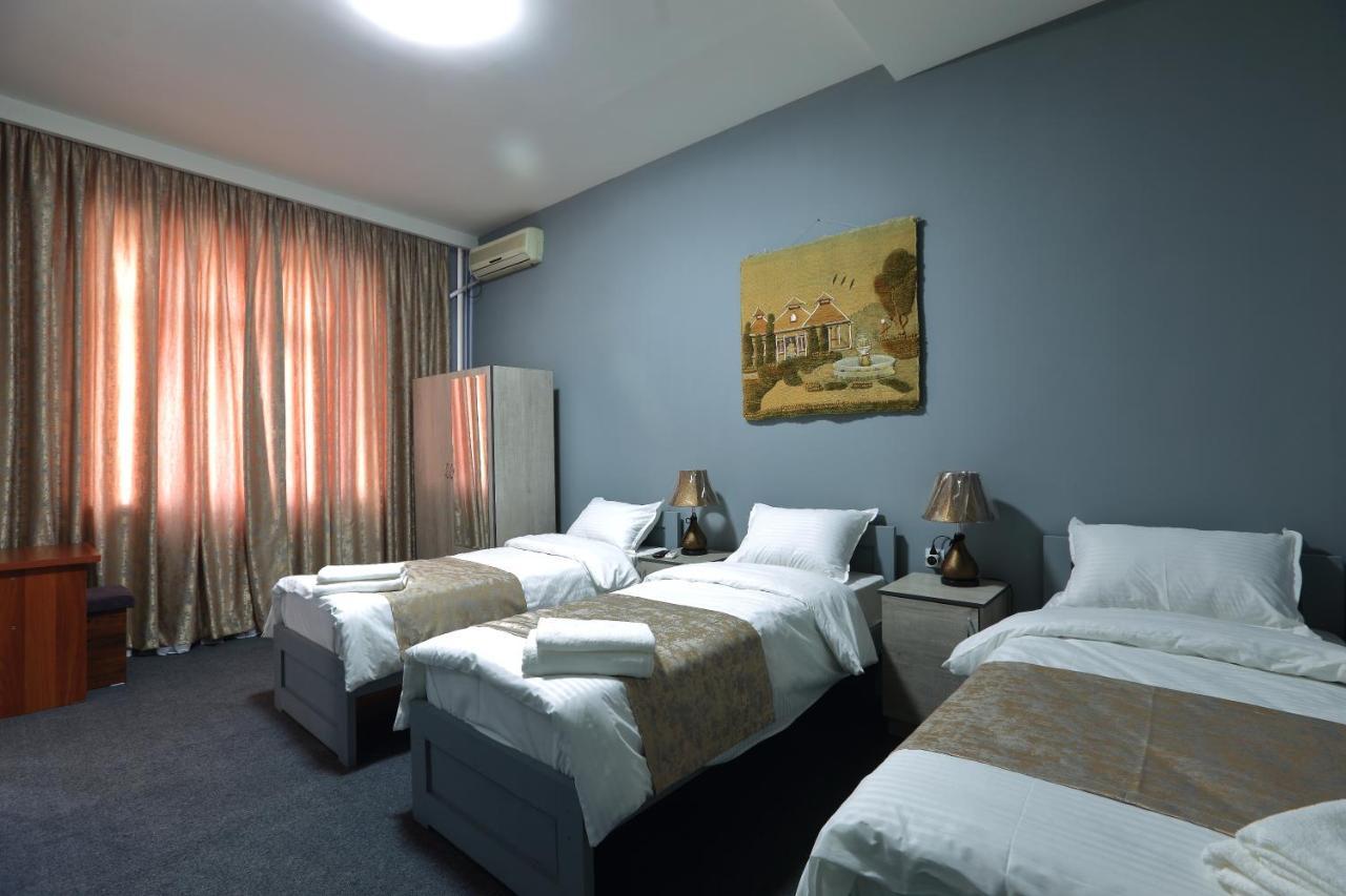 Hotel Evita Ташкент Экстерьер фото