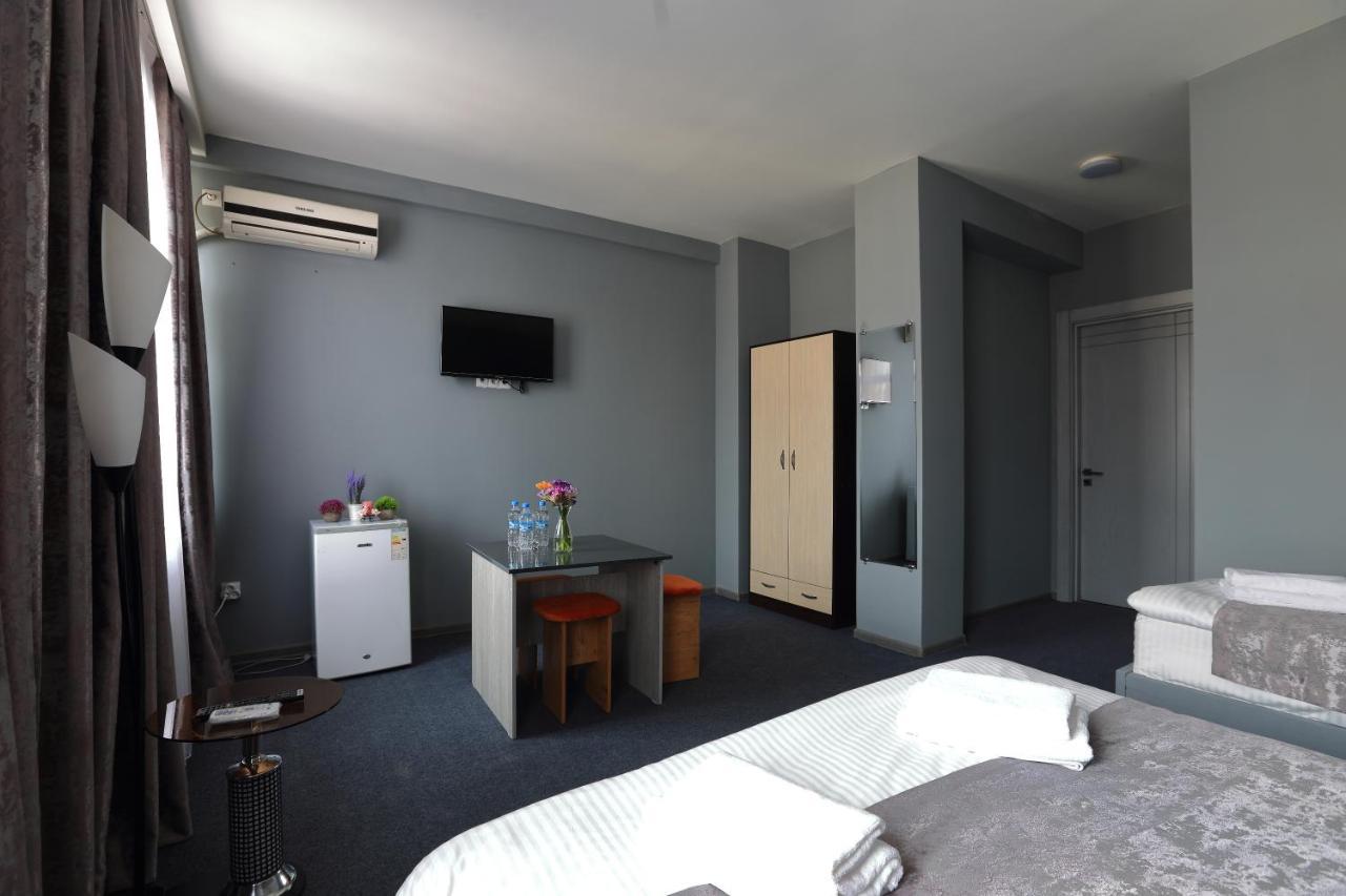 Hotel Evita Ташкент Экстерьер фото