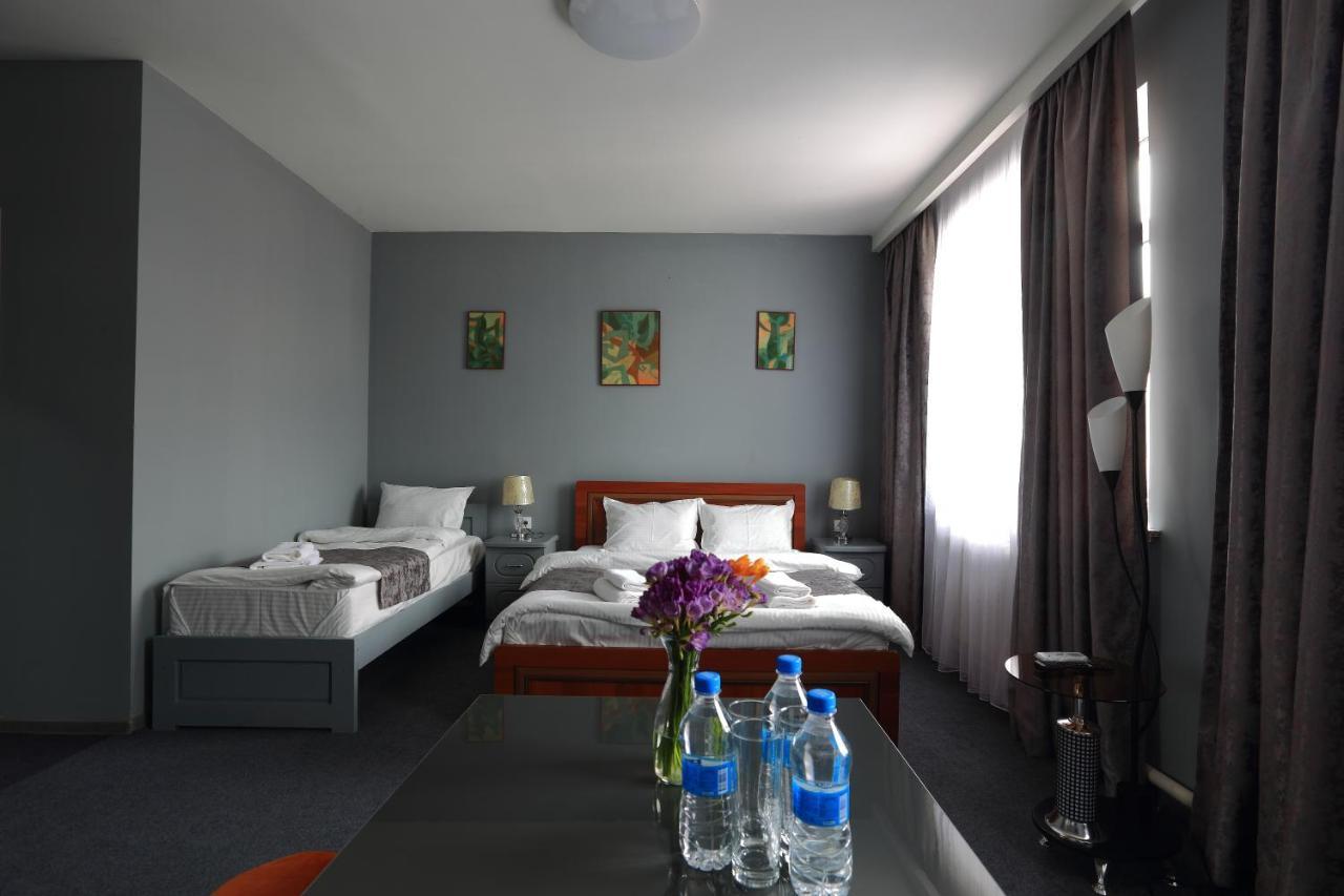 Hotel Evita Ташкент Экстерьер фото